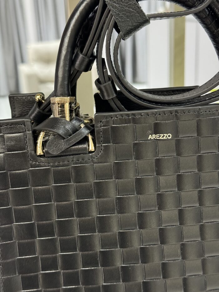 bolsa arezzo feminina compacta em couro pequena bolsa arezzo feminina compacta em couro pequena